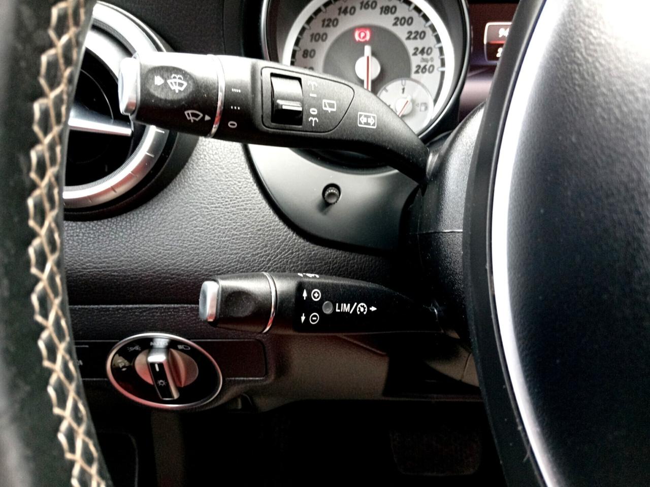 Mercedes-benz CLA 200 d S.W. Automatic SPORT RETROCAMERA