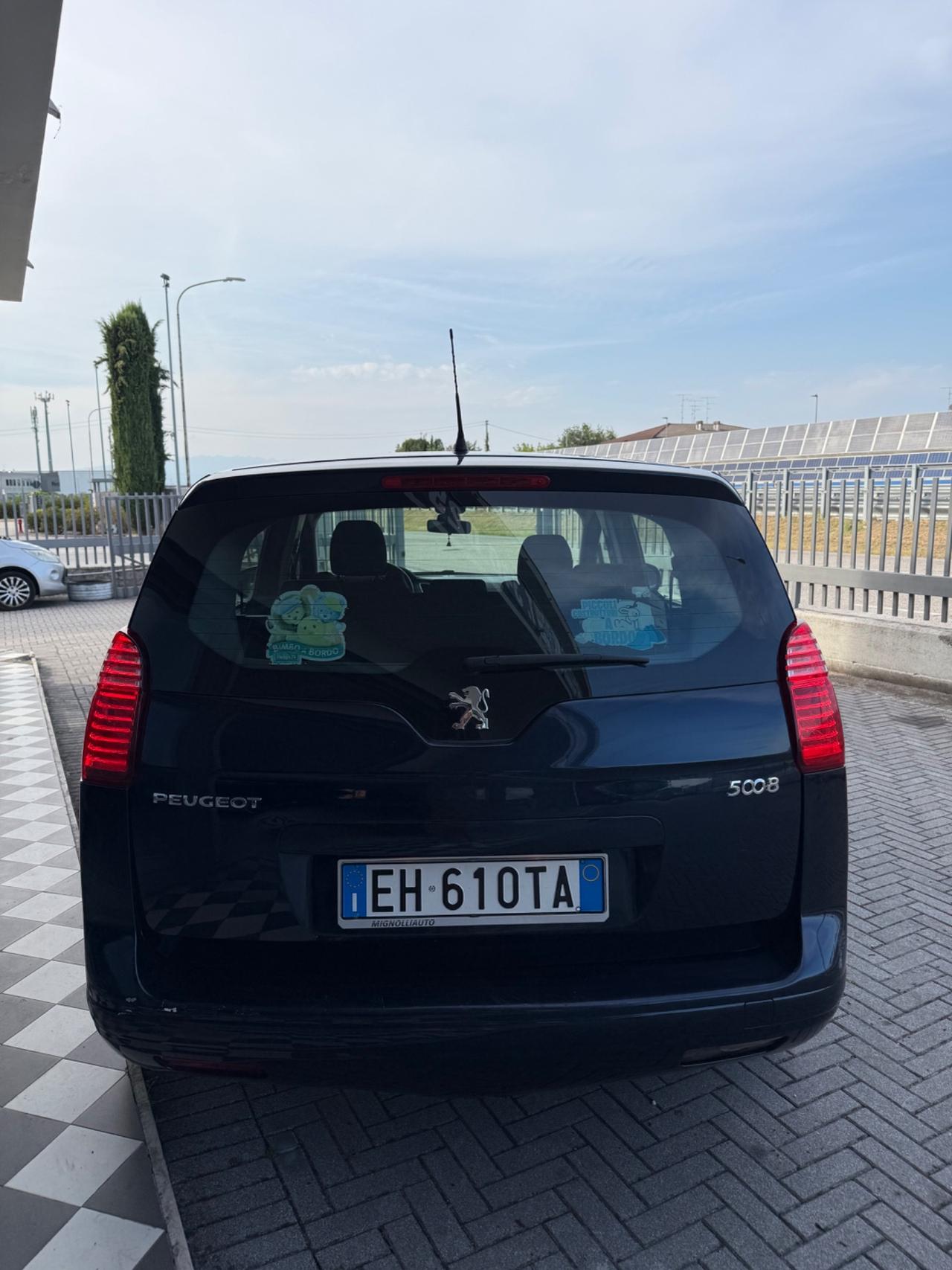 Peugeot 5008 2.0 HDi 150CV Business