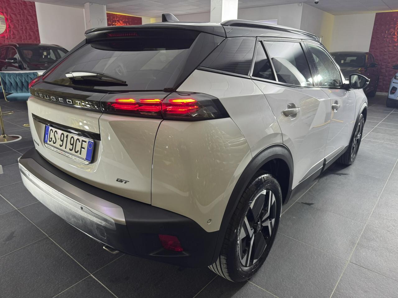 Peugeot 2008 BlueHDi 130 S&S EAT8 GT