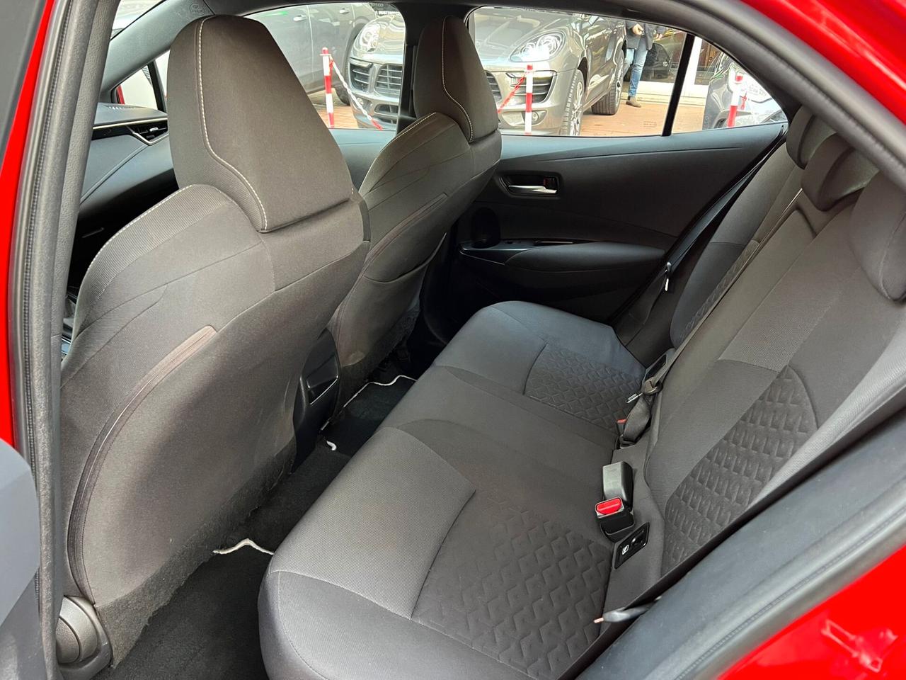 Toyota Corolla 1.8 Hybrid Business Tech