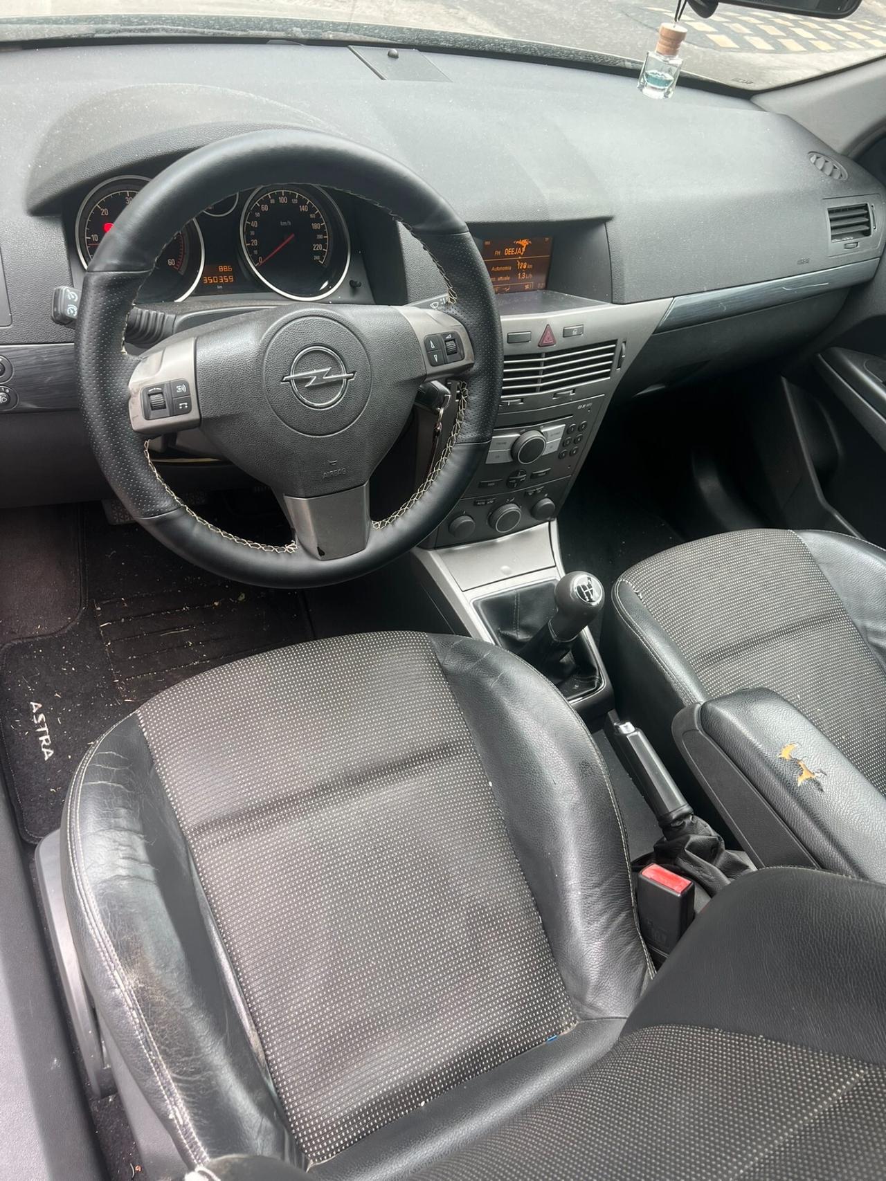 Opel Astra 1.7 CDTI 101CV 5 porte Club