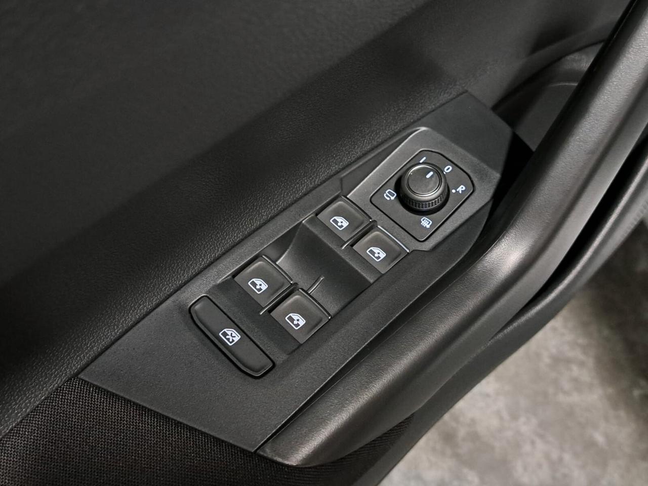 Volkswagen Taigo 1000 TSI 116CV R-Line Km.0