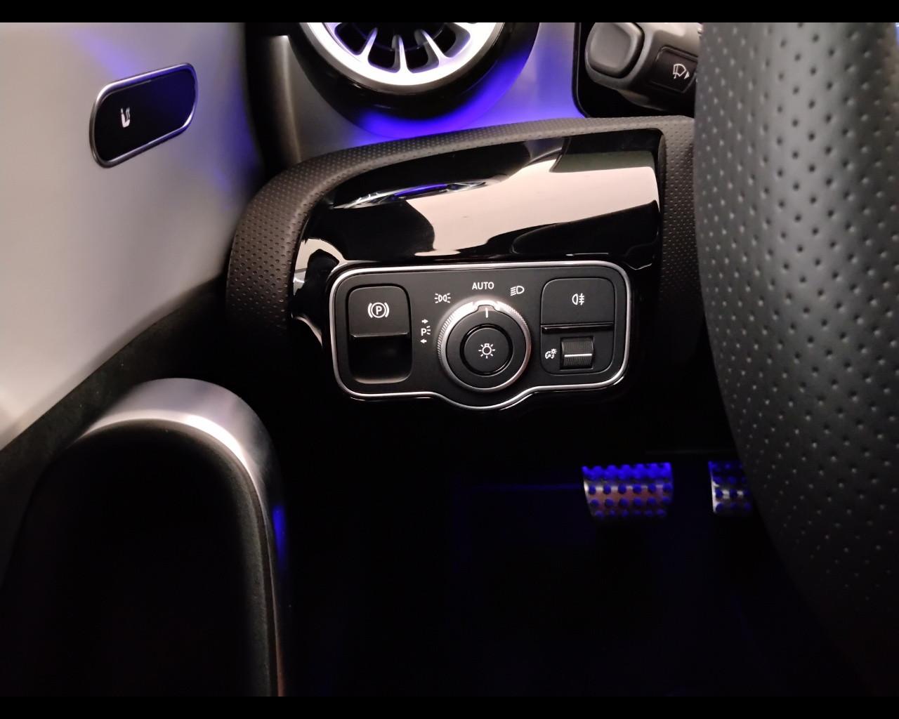 Mercedes-Benz Classe A - W177 2023 - A 180 d AMG Line Advanced Plus auto