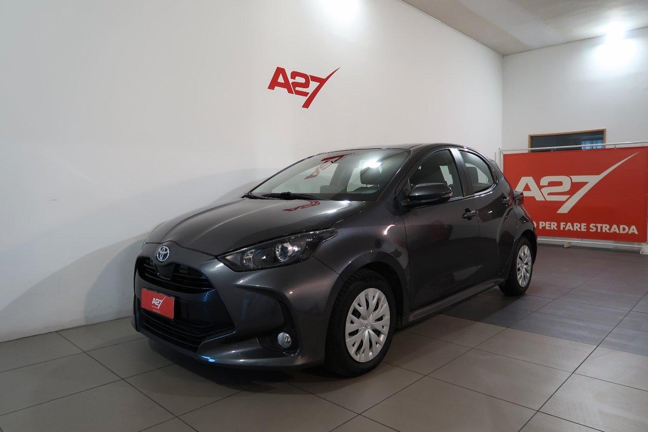 Toyota Yaris 1.5h Business # TELECAMERA # CAMBIO AUT #