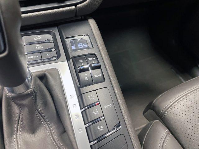 PORSCHE Macan 3.0 S