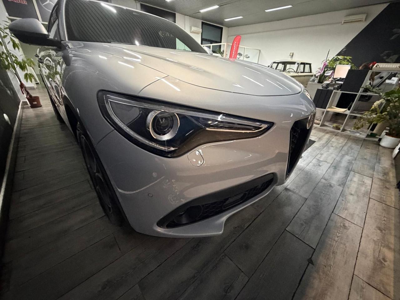 Alfa Romeo Stelvio 2.2 Turbodiesel 190 CV AT8 Q4 Sprint 24 mesi di garanzia