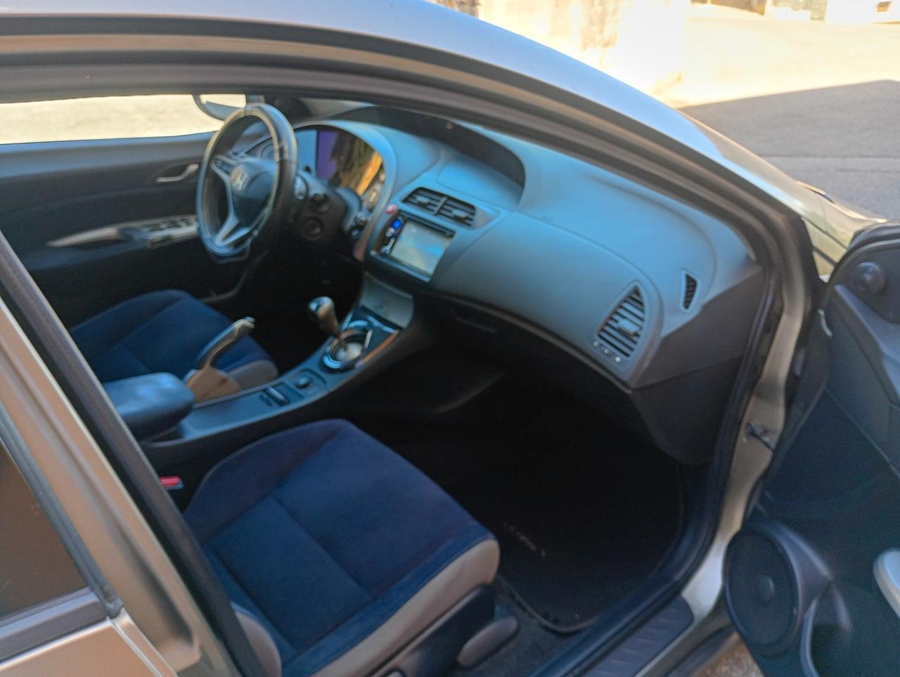 Honda Civic 2.2 i-CTDi 5p. Elegance LE