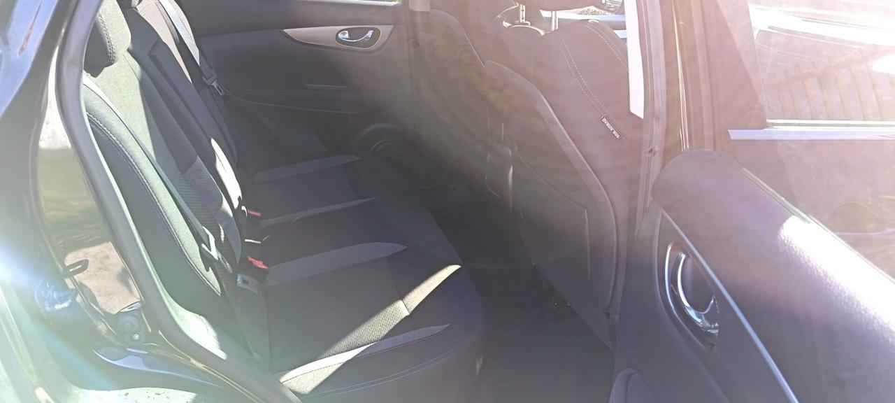 Nissan Qashqai 1.6 dCi 4WD Tekna