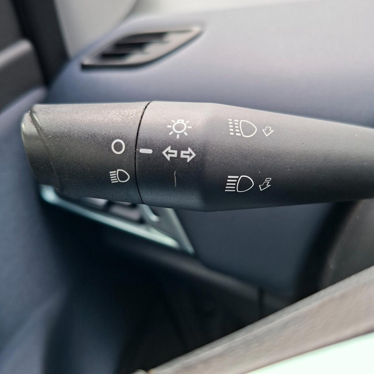 Lancia Ypsilon 1.0 Bz 70 Cv Hybrid Gold +