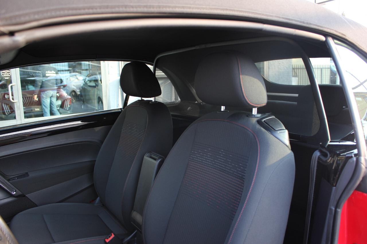 Volkswagen Maggiolino Cabrio 1.2 TSI DSG Design
