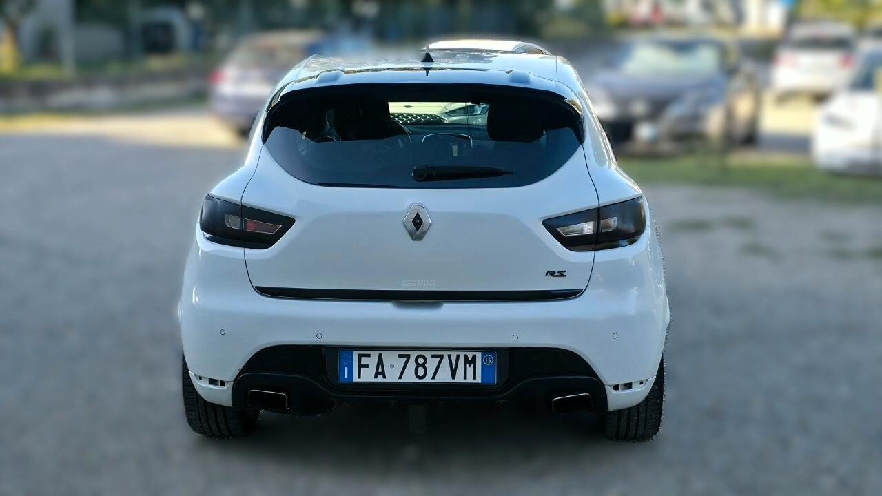 Renault Clio RS Trophy 220cv