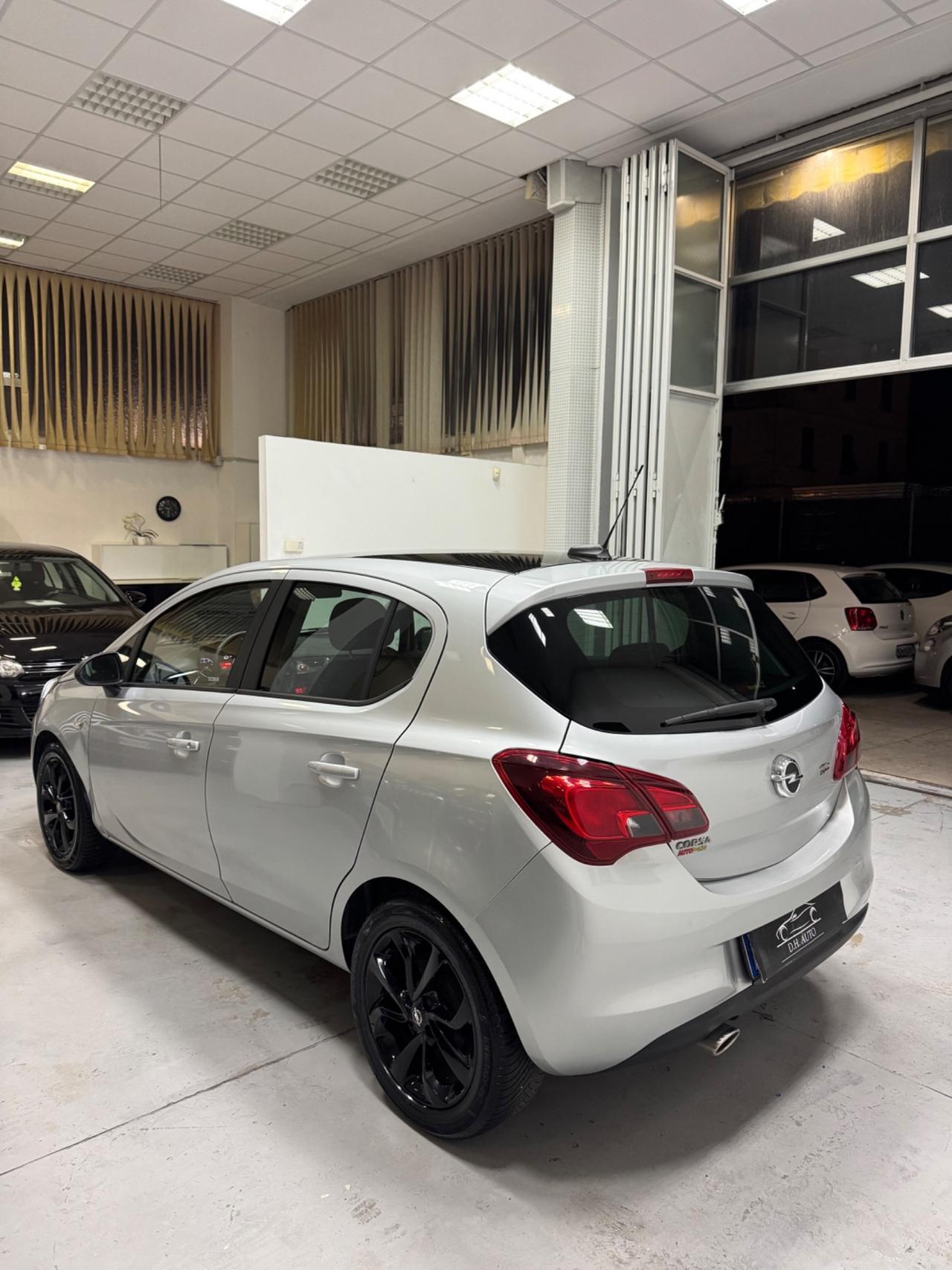 Opel Corsa 1.4 90CV GPL Tech 5 porte b-Color