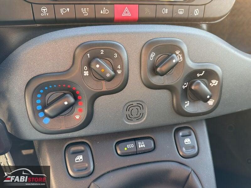 FIAT Panda 0.9 TwinAir 86 Cv 4x4 - 5 Posti, Bluetooth, Clima ecc