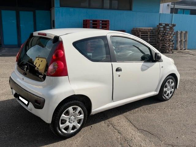 Peugeot 107 1.0 68CV 3p. Sweet Years