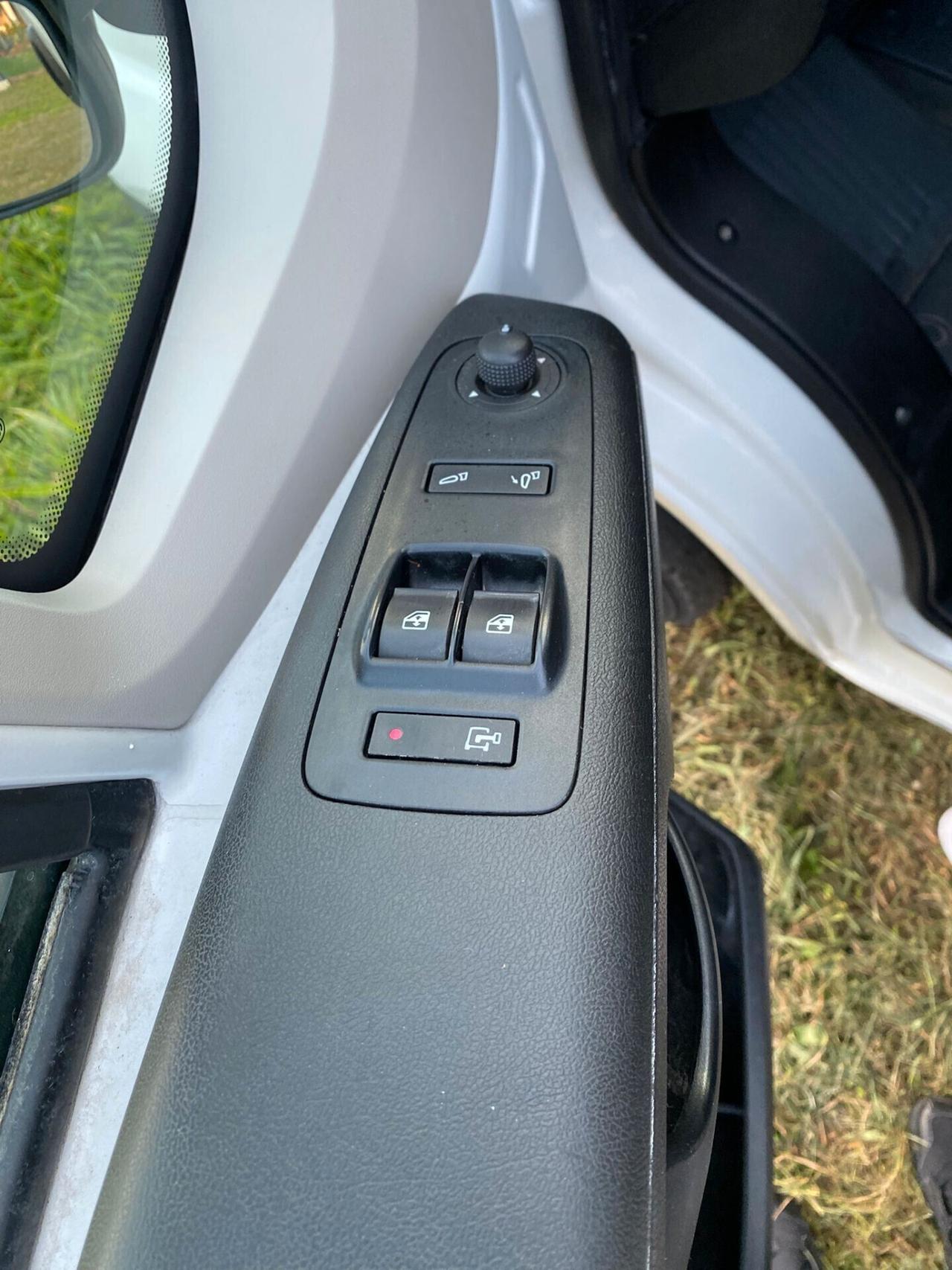 Peugeot Boxer 330 2.0 BlueHDi PC-TN Furgone