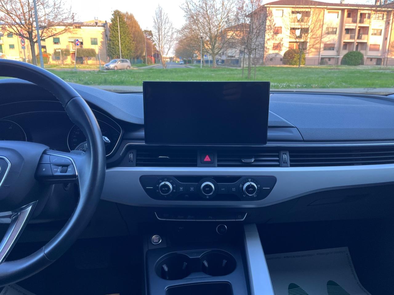 Audi A4 Avant 30 TDI/136 CV S tronic Business Advanced