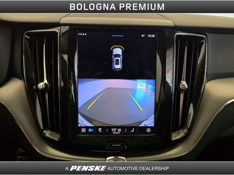 Volvo XC60 B5 (d) AWD automatico Core