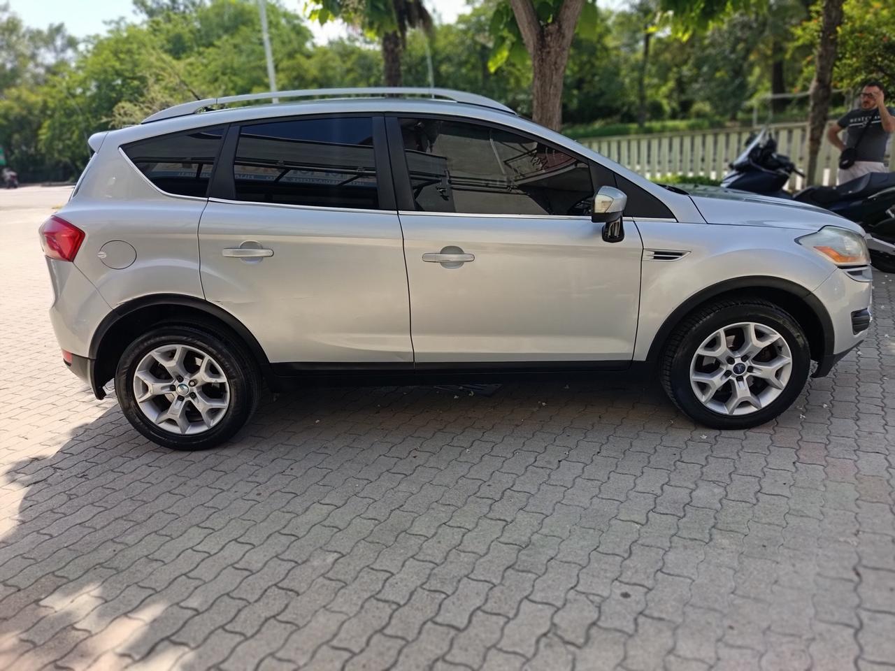 Ford Kuga 2.0 D TITANIUM