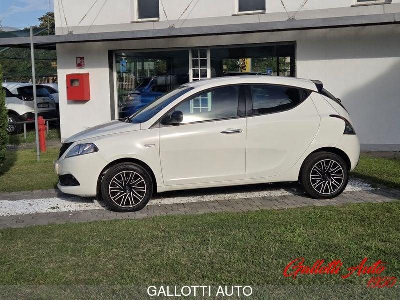 Lancia Ypsilon 1.0 FireFly S&S Hybrid Oro-NESSUN OBBL. FIN.