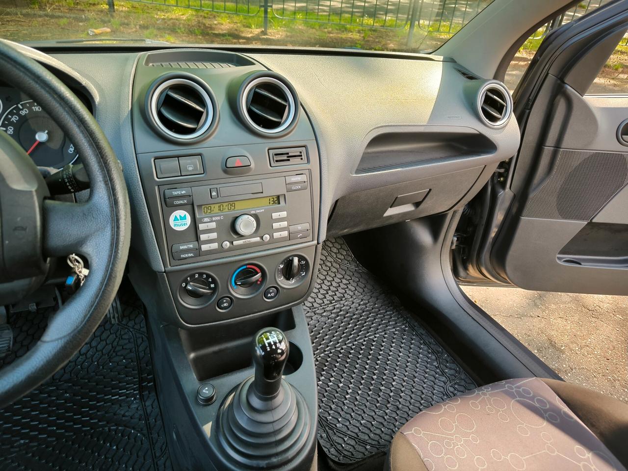 Ford Fiesta 1.2 16V 5p. Ghia DA LEGGERE BENE