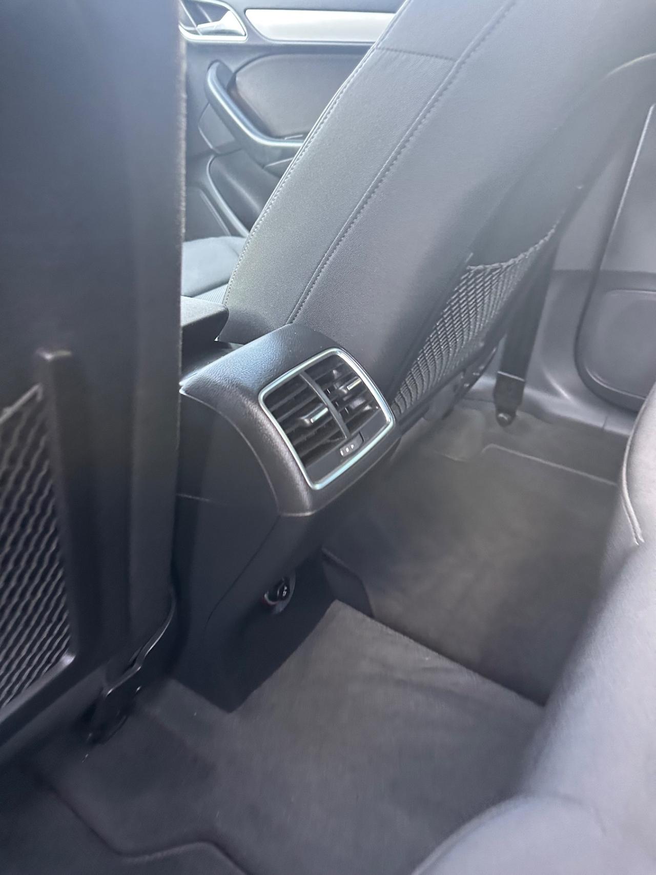 Audi Q3 2.0 TDI 120 CV Sport