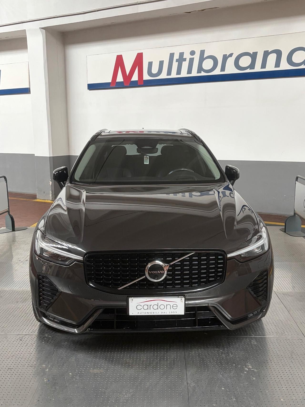 VOLVO XC60 B4 D AWD ULTIMATE DARK
