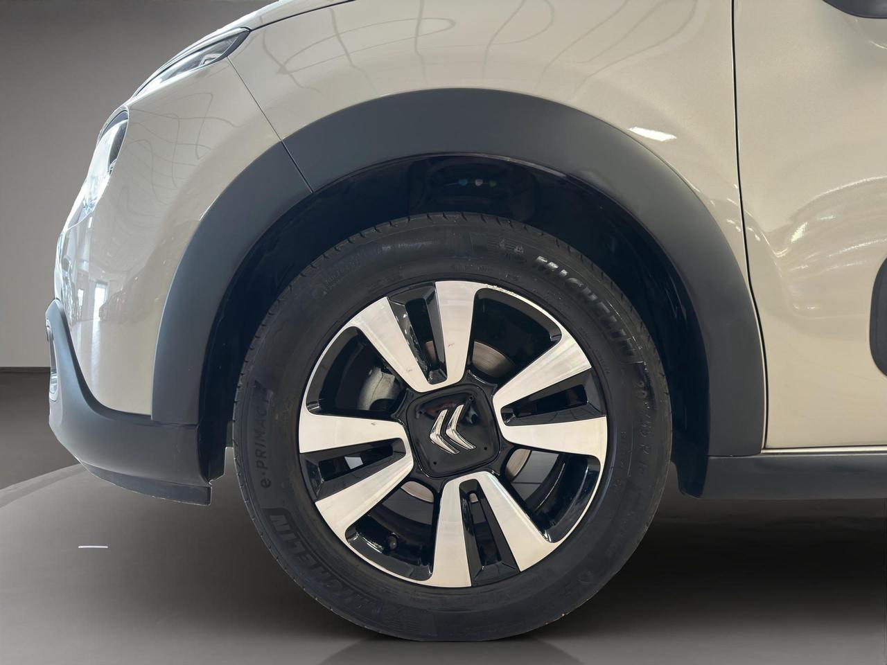 Citroen C3 1.2 puretech Shine s&s 83cv neopatenta
