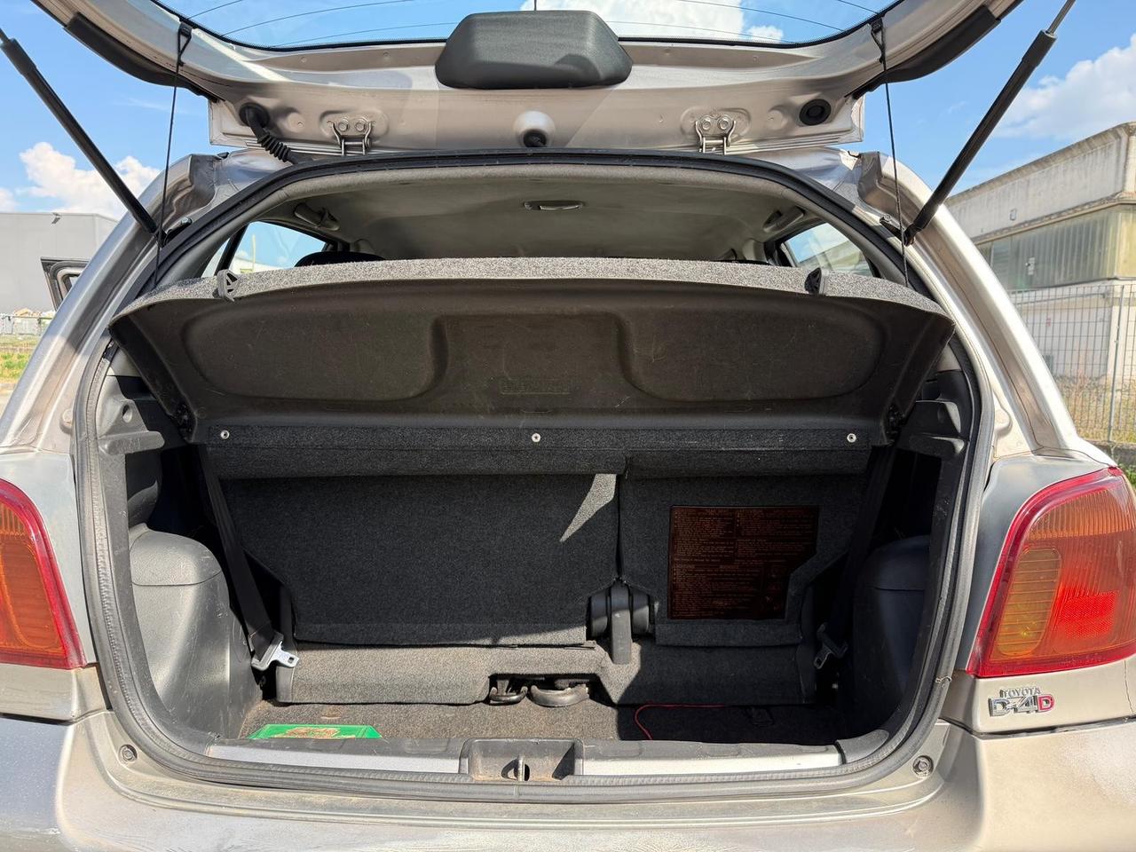 Toyota Yaris tdi D-4D Sol