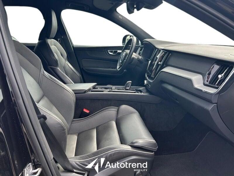 Volvo XC60 B5 235+14 CV AWD Automatica Mild Hybrid Diesel LED R-design
