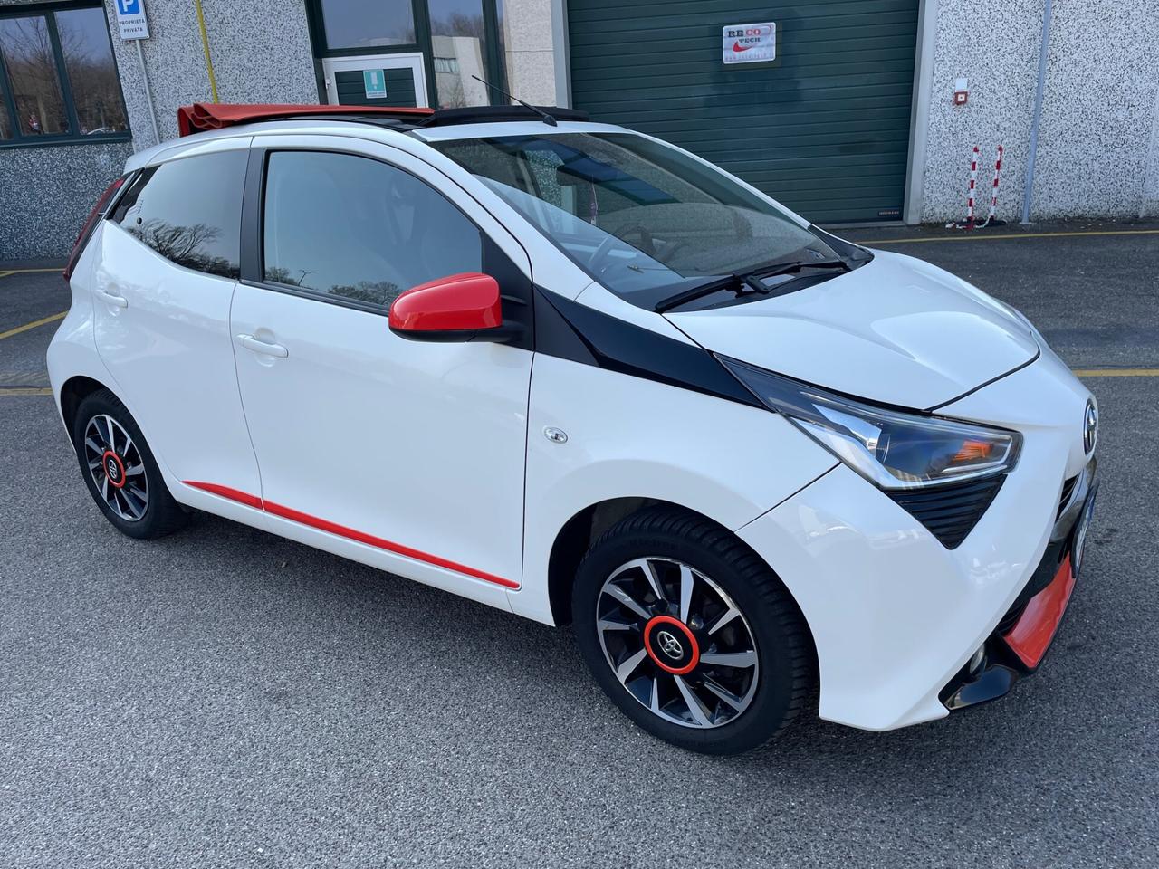 Toyota Aygo Connect 1.0 VVT-i 72 CV 5 porte*Cabrio*Solo 97000km*