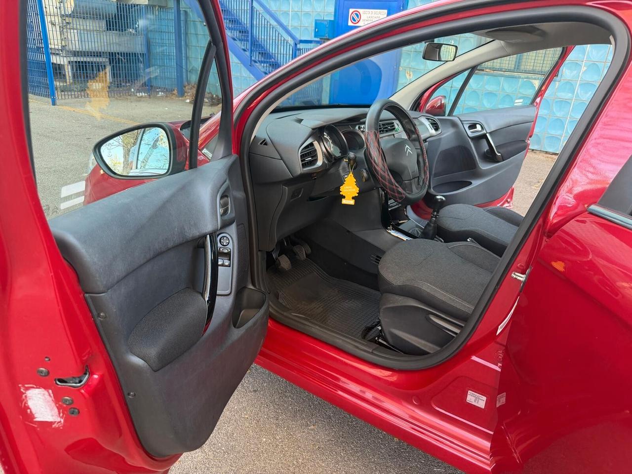 Citroen C3 PureTech 82 Live Edition