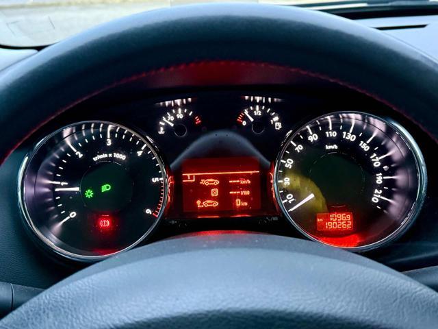 PEUGEOT 3008 1.6 HDi 112CV Allure
