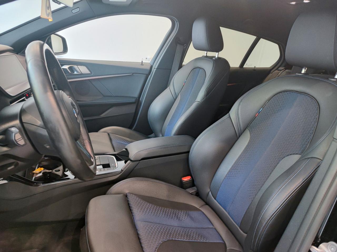 Bmw 118 118d 5p. Msport