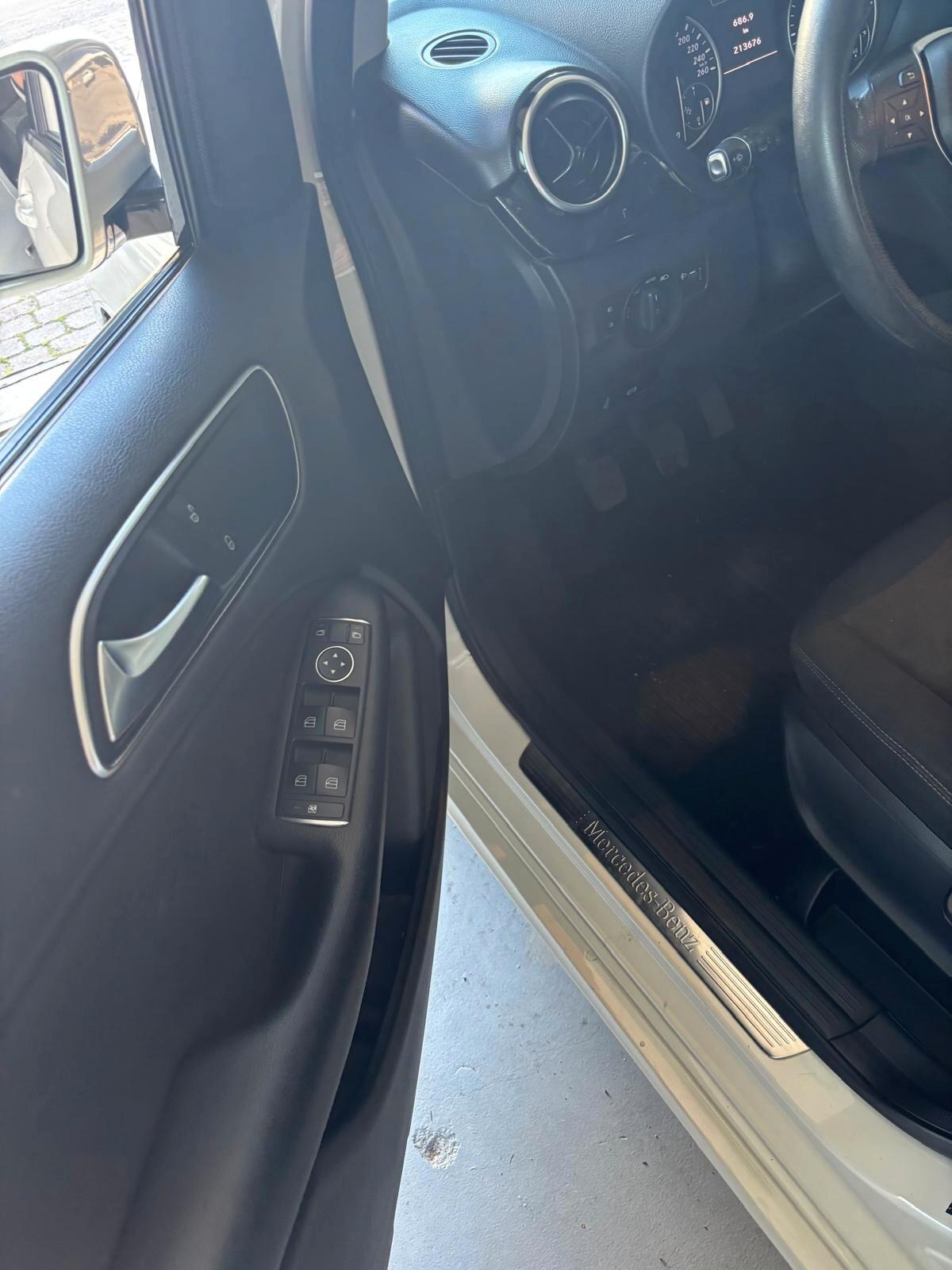 Mercedes-benz B 180 B 180 CDI BlueEFFICIENCY Premium