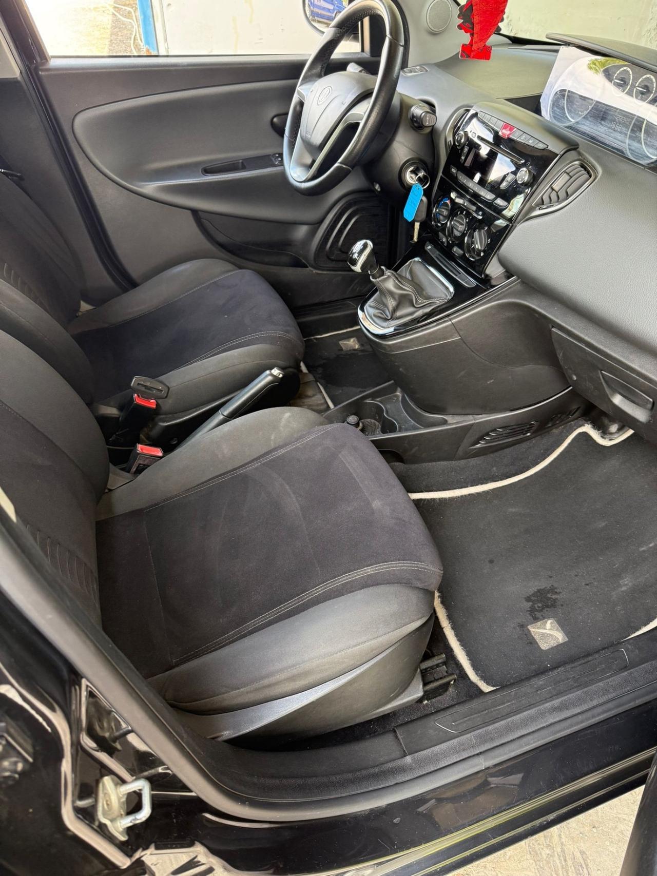 Lancia Ypsilon 1.3 Diesel MJT EURO5B neopatentati uniproprieta
