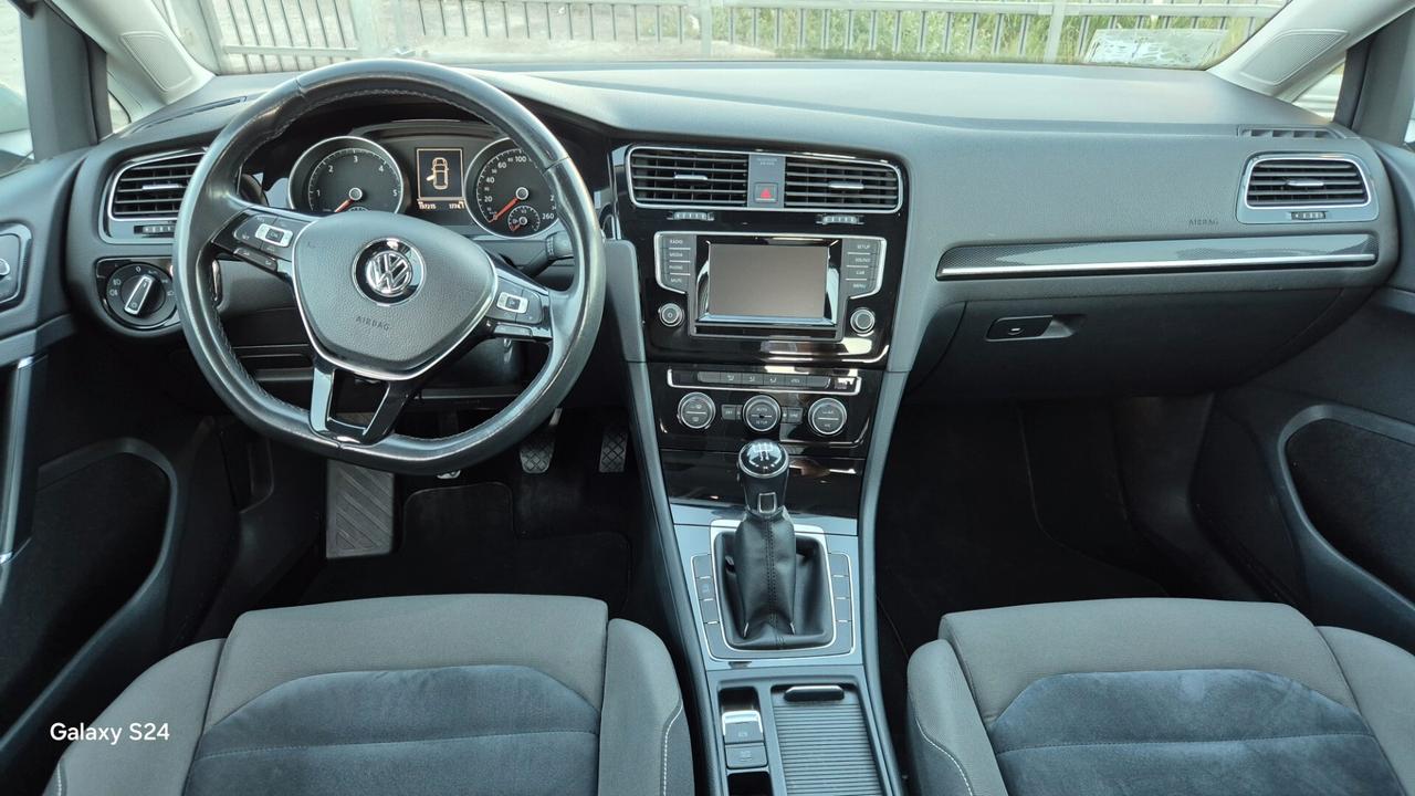 Volkswagen Golf 1.6 TDI 5p. Trendline BlueMotion Technology