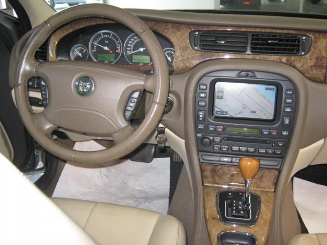 JAGUAR S-Type (X206) 2.7 diesel V6 cat Exec.