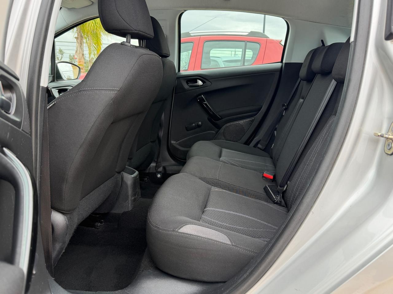 Peugeot 208 1.4 HDi 68 CV 5 porte Active