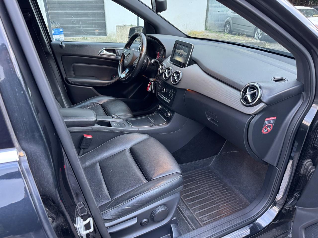 Mercedes-benz B 180 d Sport pelle navi camera