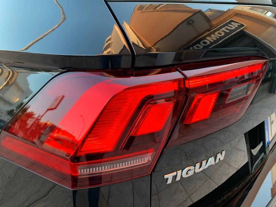Volkswagen Tiguan 2.0 TDI SCR R-LINE 150 CV COOKPIT-CARPLAY-LED-CAM