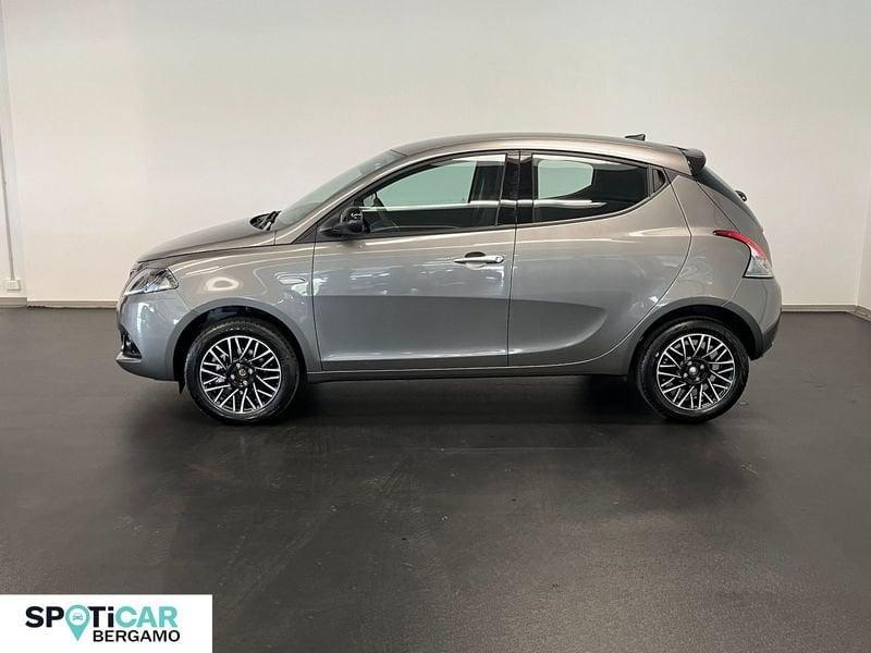 Lancia Ypsilon 1.0 FireFly 5 porte S&S Hybrid Platino - Km0