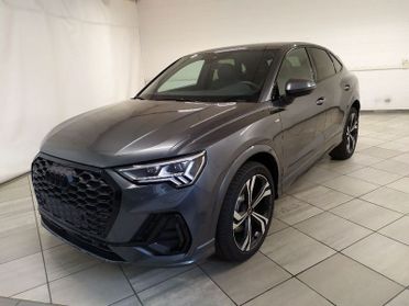 Audi Q3 Sportback 40 2.0 tdi Identity Black quattro 193cv s-tronic