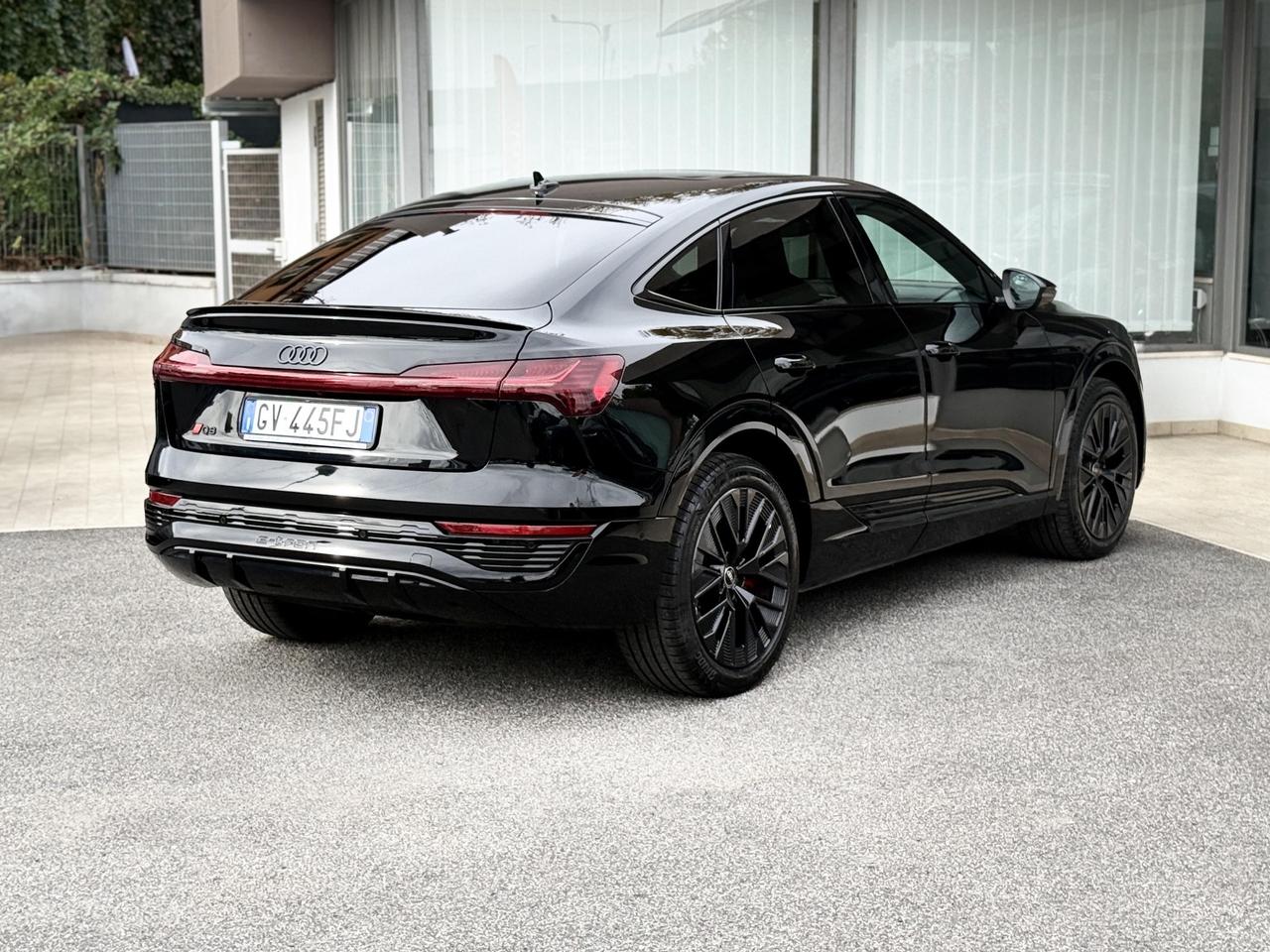 Audi Q8 e-tron Sportback 55 Quattro S Line 408 cv - 2024