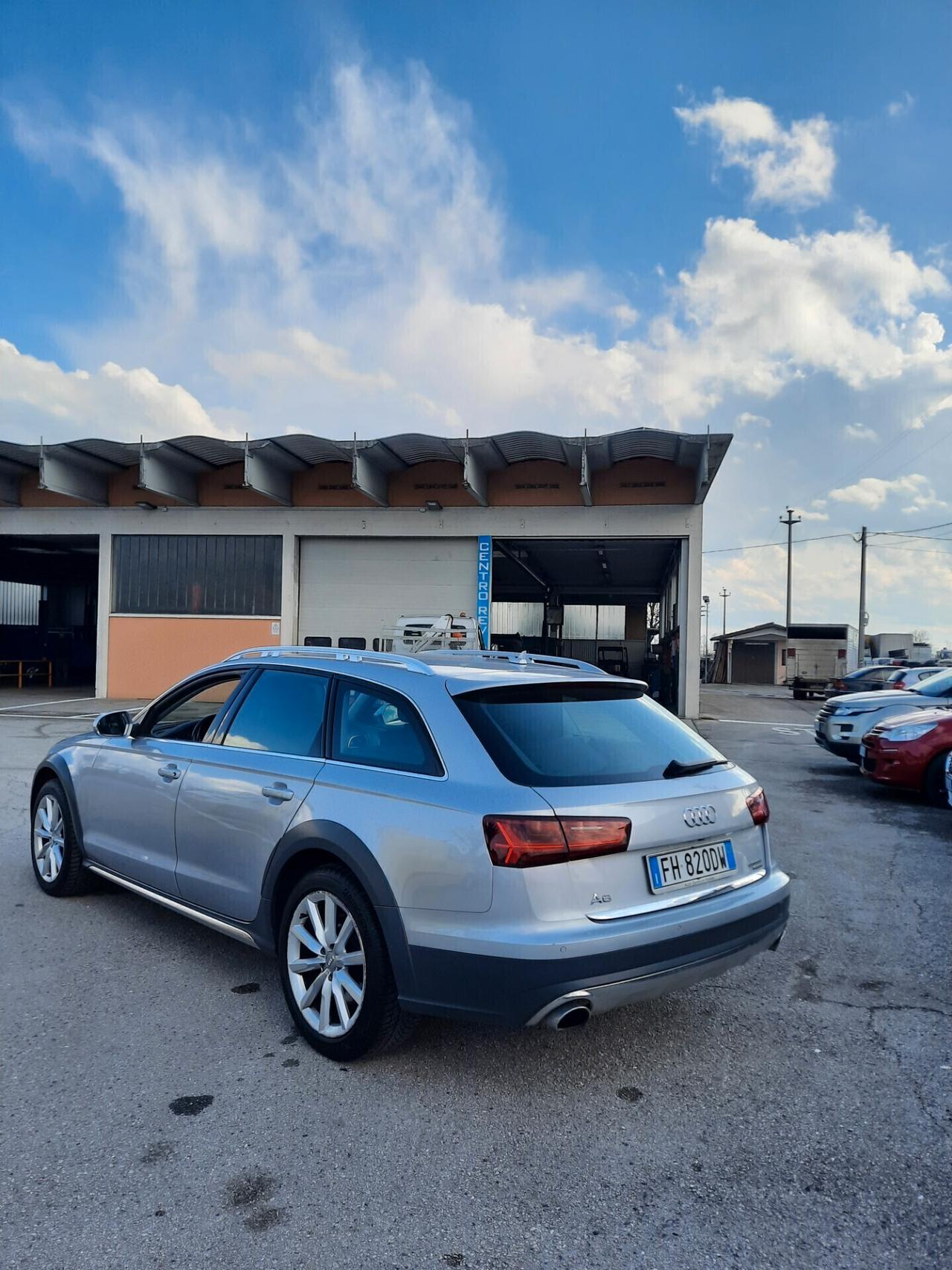 Audi A6 allroad 3.0 TDI 218 CV S tronic Business Plus