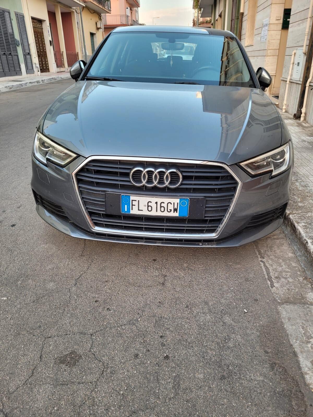 Audi A3 Sportback 1.6 TDI 115CV *LED *NAVI