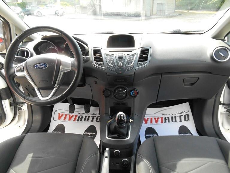 Ford Fiesta 1.4 5 porte CON IMPIANTO G.P.L