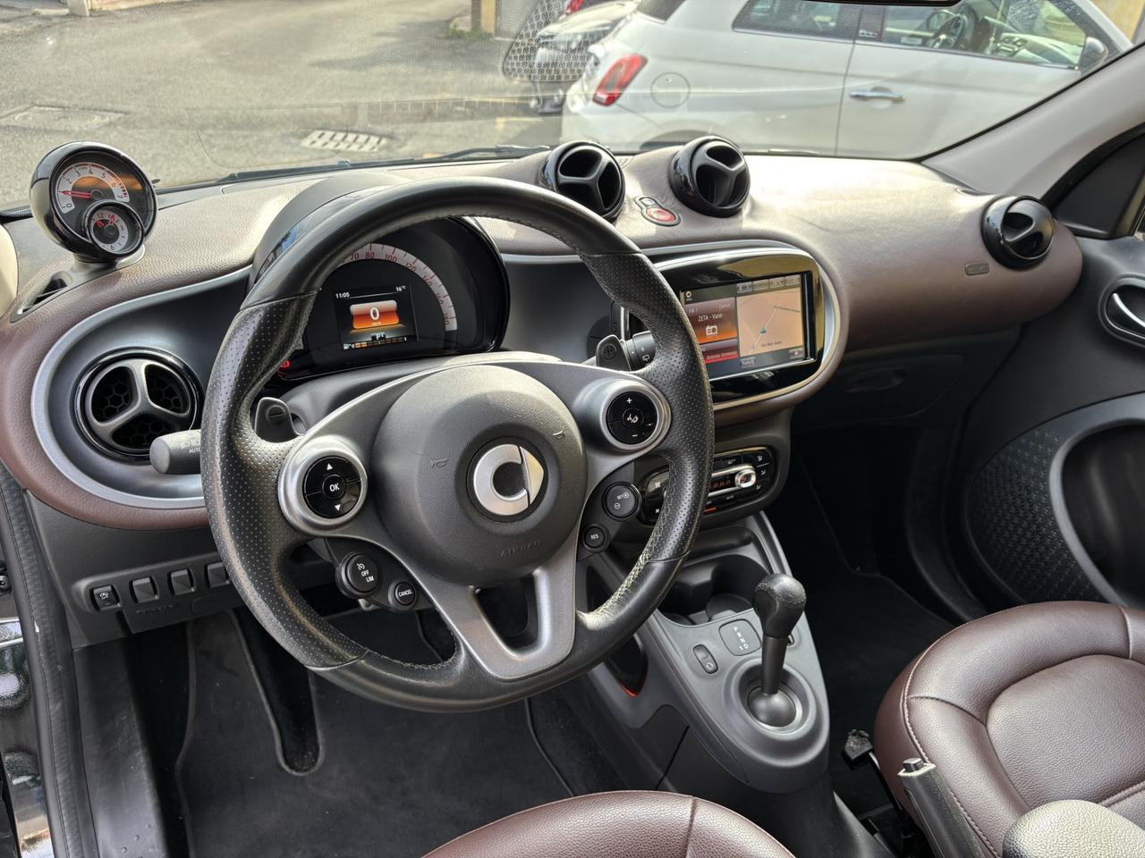 Smart ForFour ALL BLACK