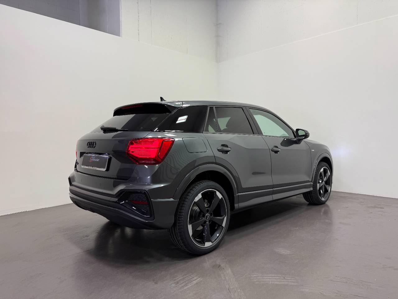 AUDI Q2 35 TDI S-TRONIC IDENITITY BLACK
