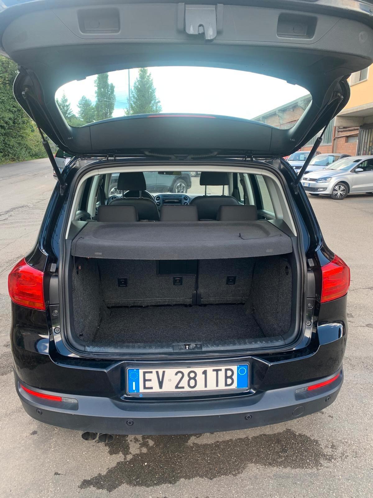Volkswagen Tiguan 110 cavalli neo patentati- 2 ruote motrici tdi - unico proprietario- ottime condizioni- tagliandata