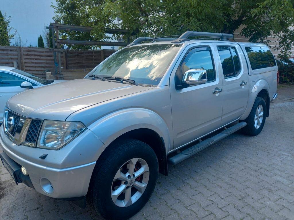 Nissan Navara 2.5 dCi 4 porte Double Cab LE